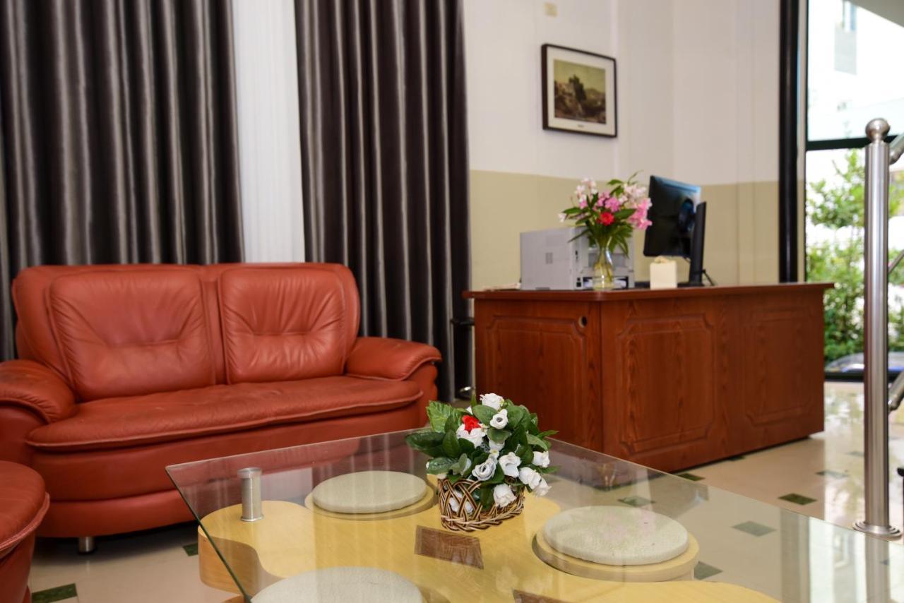 Koa Hotel Durrës Esterno foto