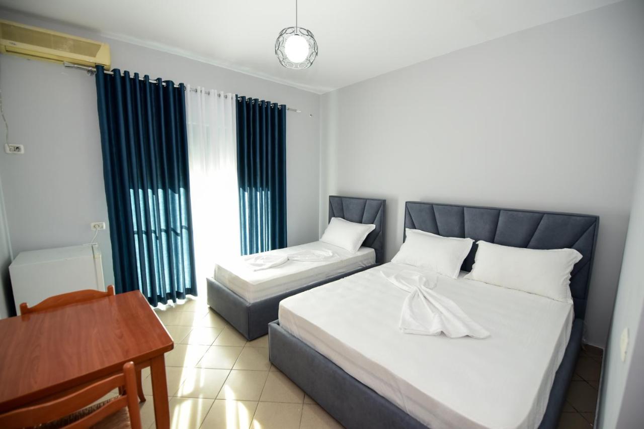 Koa Hotel Durrës Esterno foto