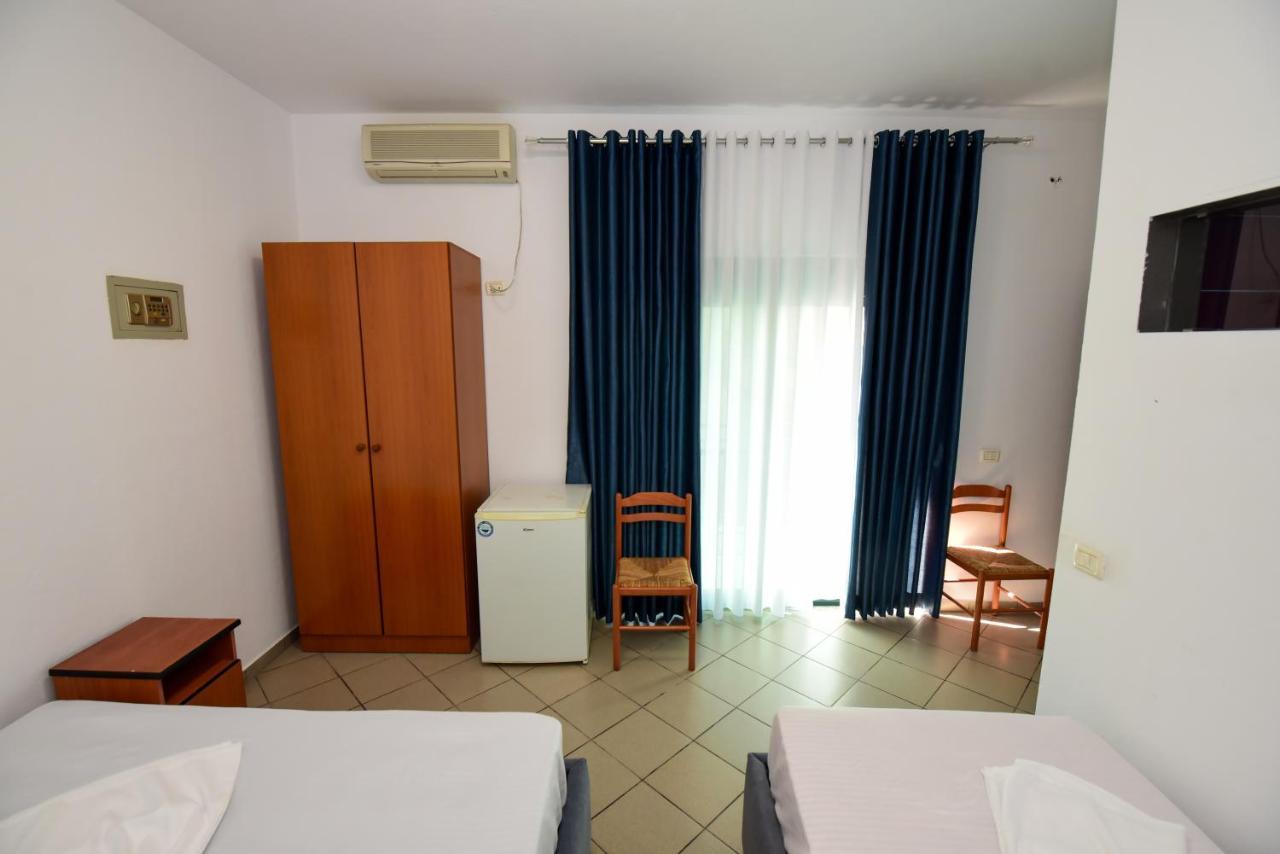 Koa Hotel Durrës Esterno foto
